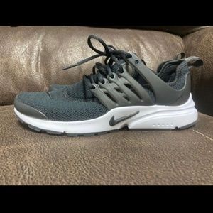 New Nike womens shoes